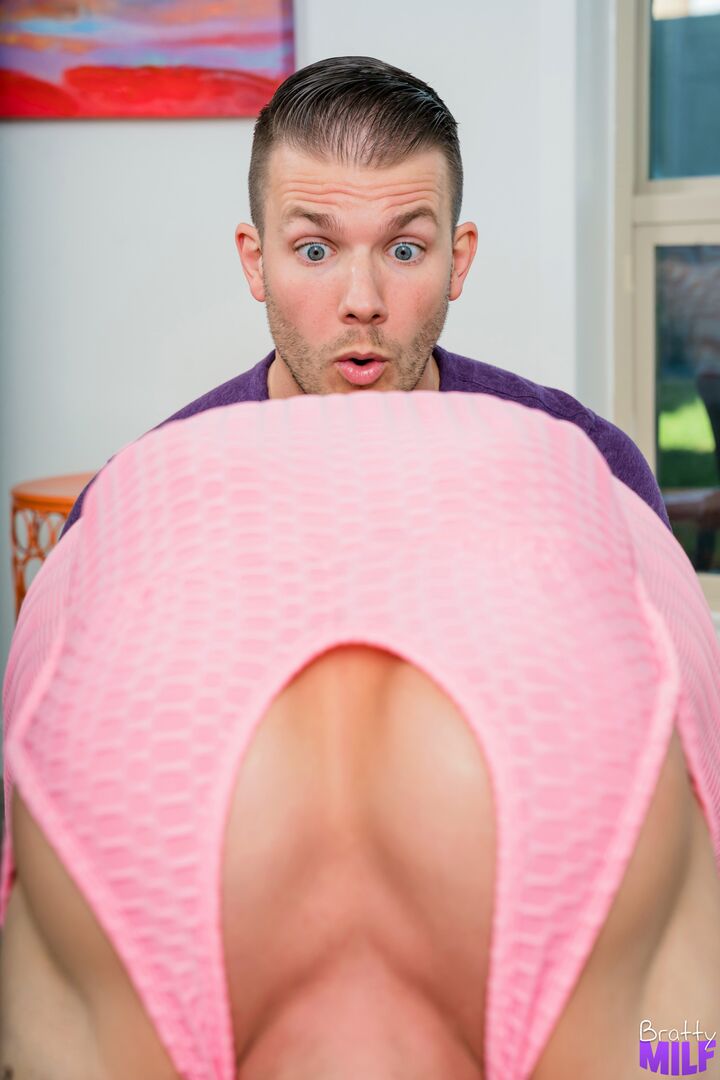My Stepmom Is Fit For A Fuck - S3:E5
