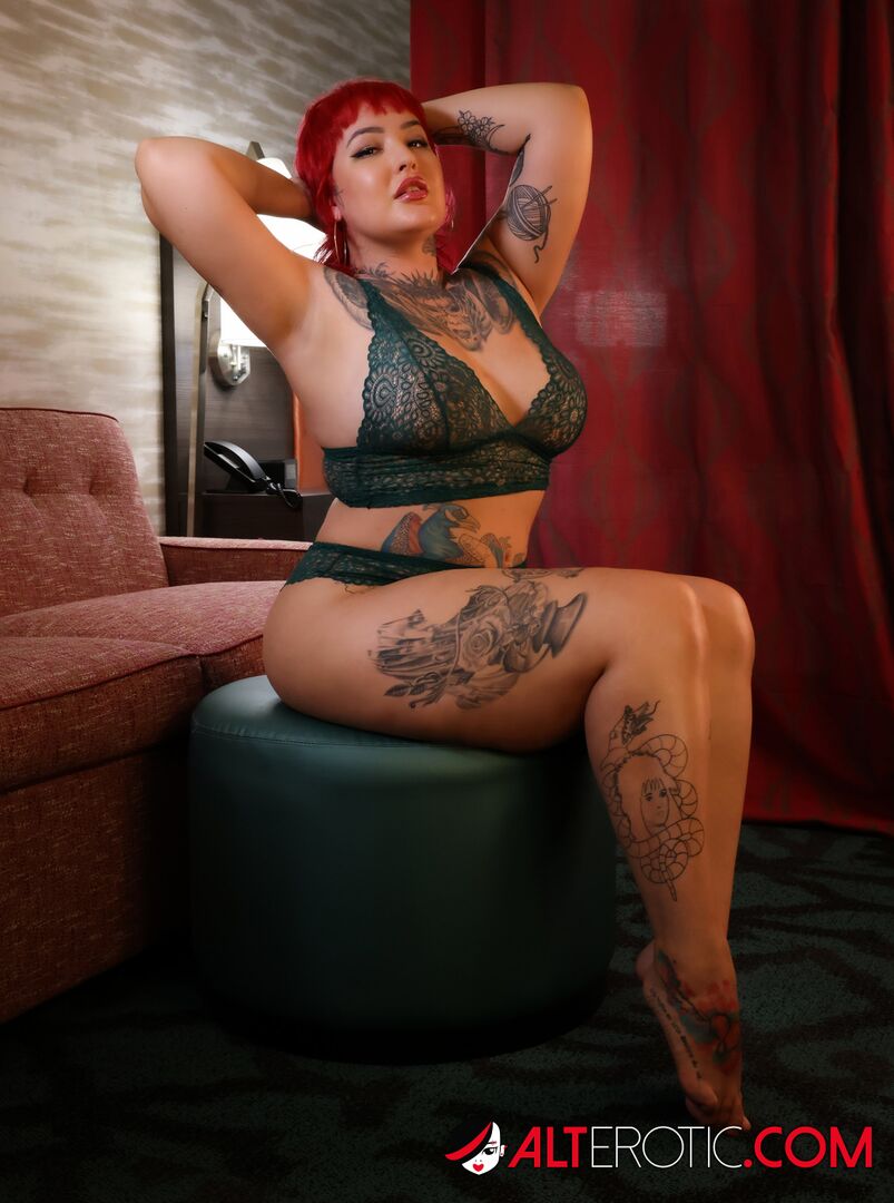 Ruby Reynolds shows us why she is an up and coming Alt starlet