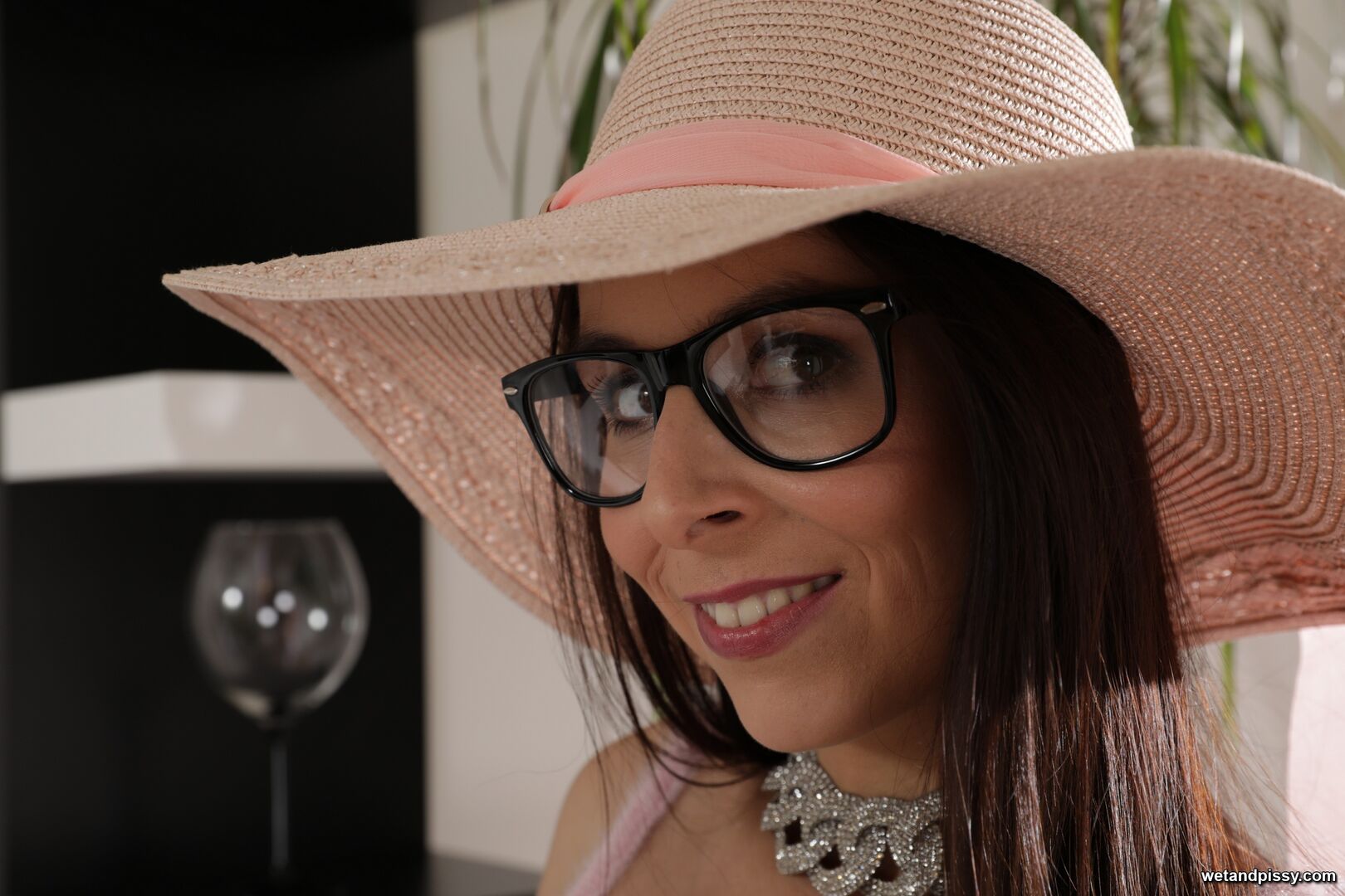 ANTONIA SAINZ — OFFICE EXPERIMENTATION
