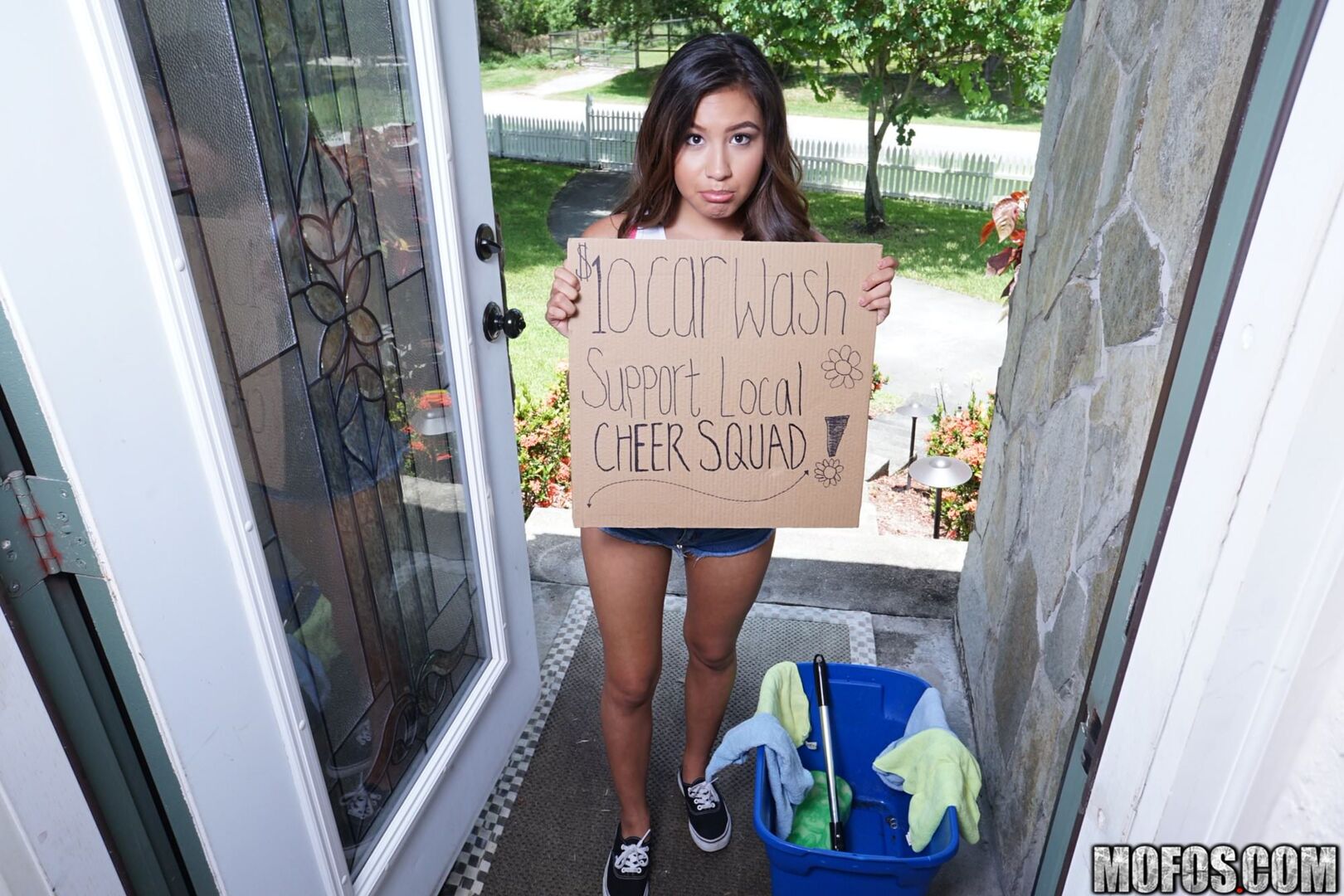 Teen Spinner's Wet T-Shirt Car Wash