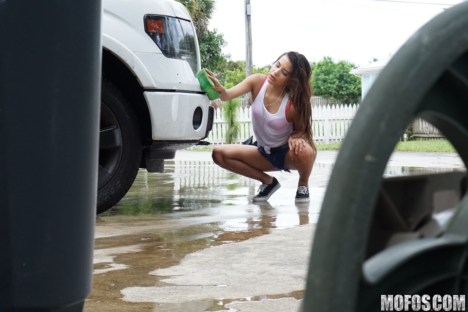 Teen Spinner's Wet T-Shirt Car Wash