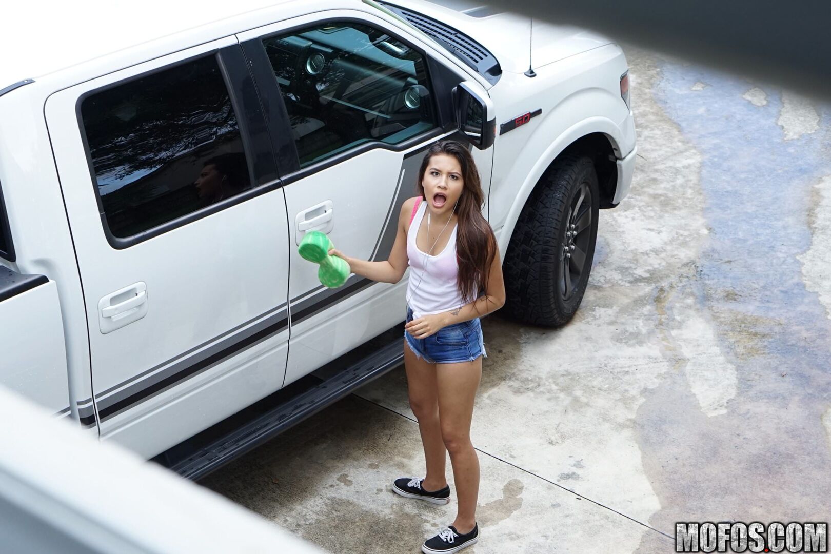 Teen Spinner's Wet T-Shirt Car Wash