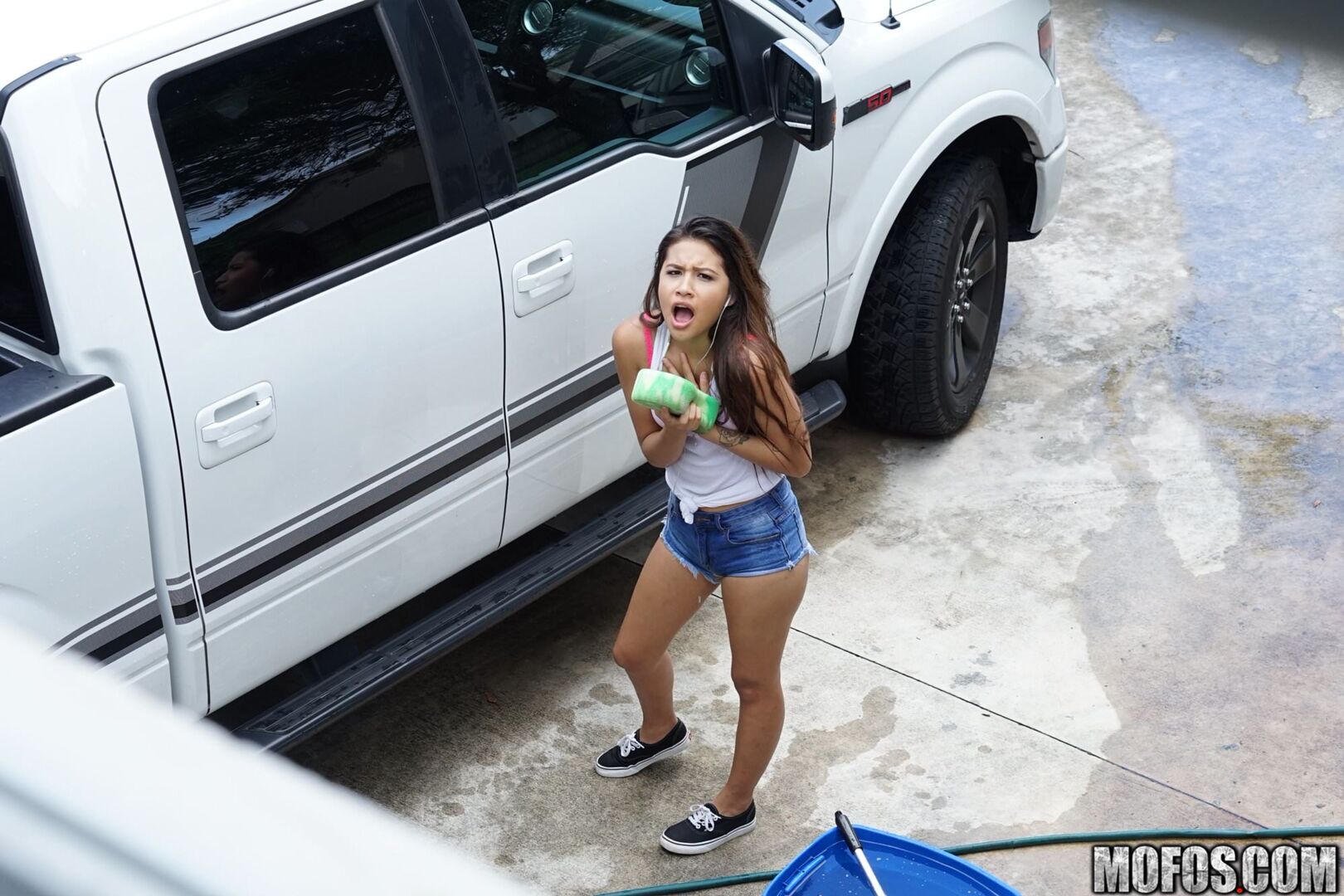 Teen Spinner's Wet T-Shirt Car Wash