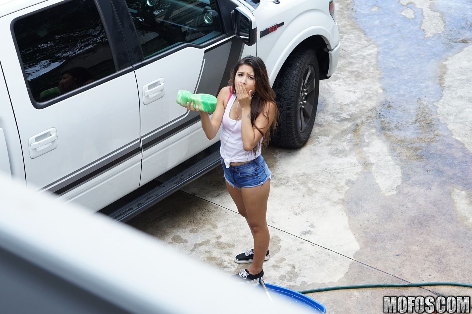 Teen Spinner's Wet T-Shirt Car Wash