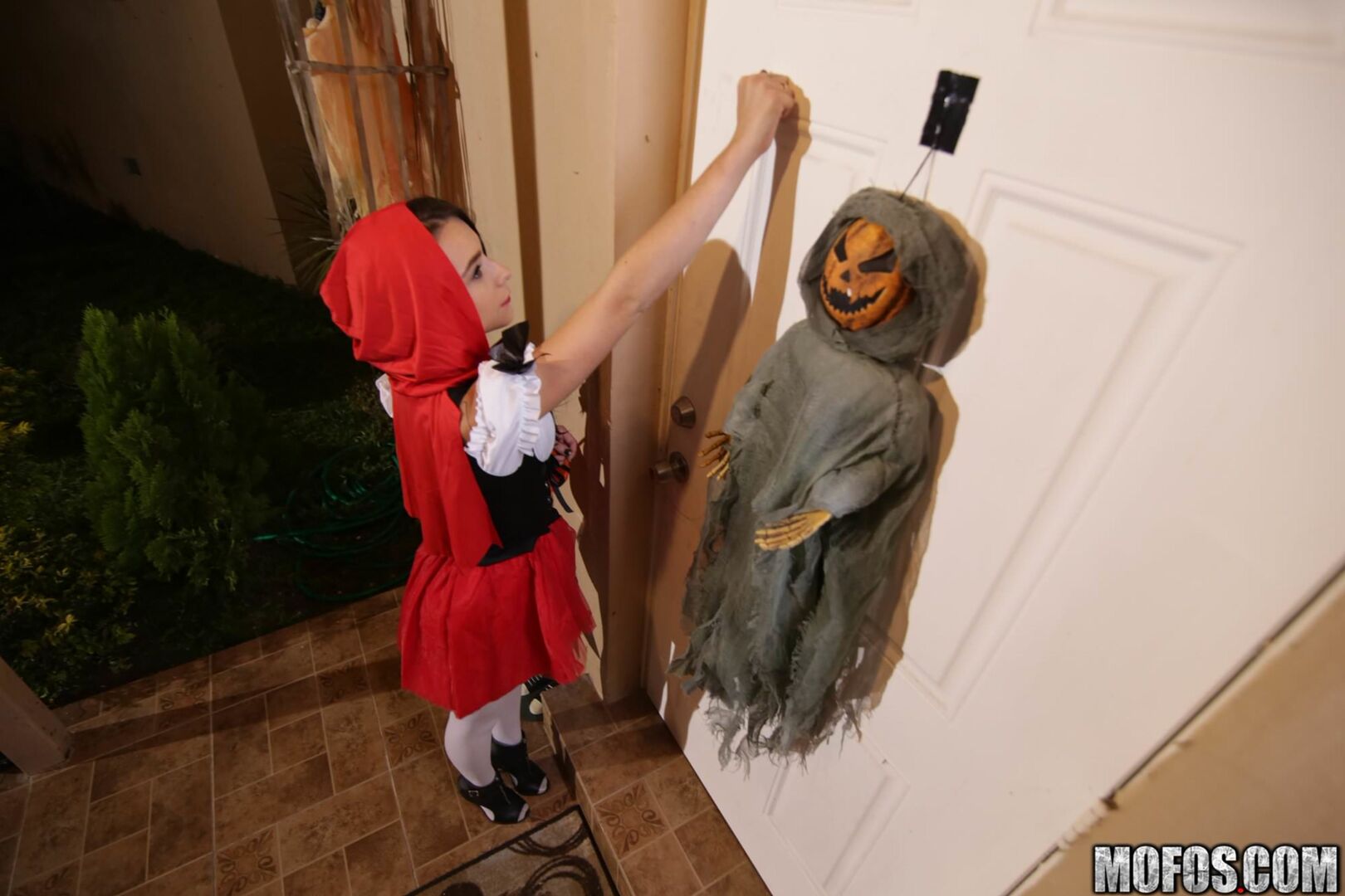 Brunette Spinner Fucks on Halloween