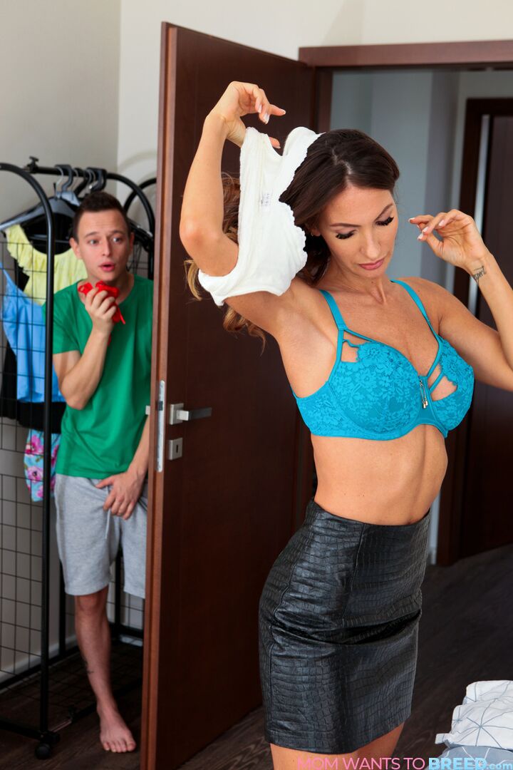 After I Caught Him Sniffing Panties I Took My Stepsons Cum - S1:E7