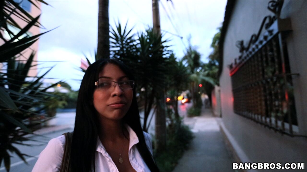 Colombian Girl Gets Fucked On Hidden Cam