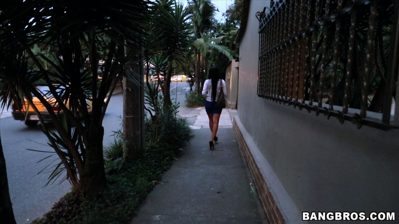 Colombian Girl Gets Fucked On Hidden Cam