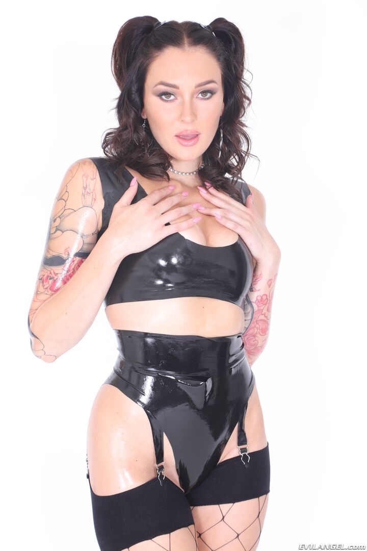 Charlotte Sins & Ramon Nomar