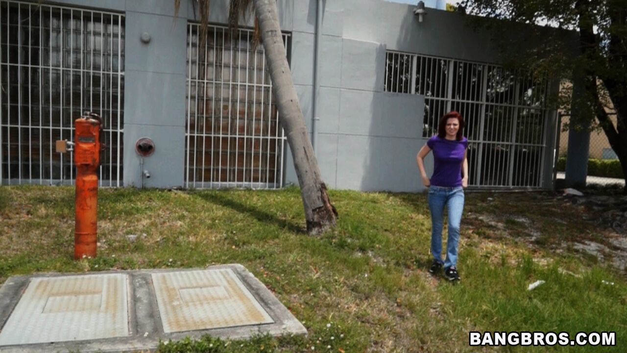 Amateur Redhead White Girl Gives Up Her Ass for Cash
