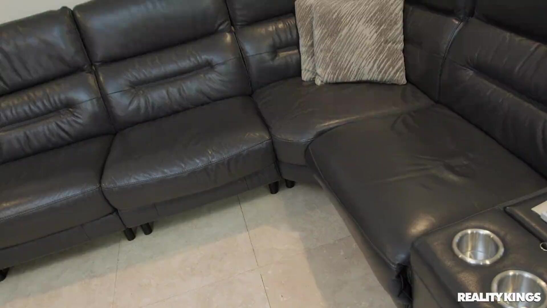 MILF Hunter - Divorcees Anonymous