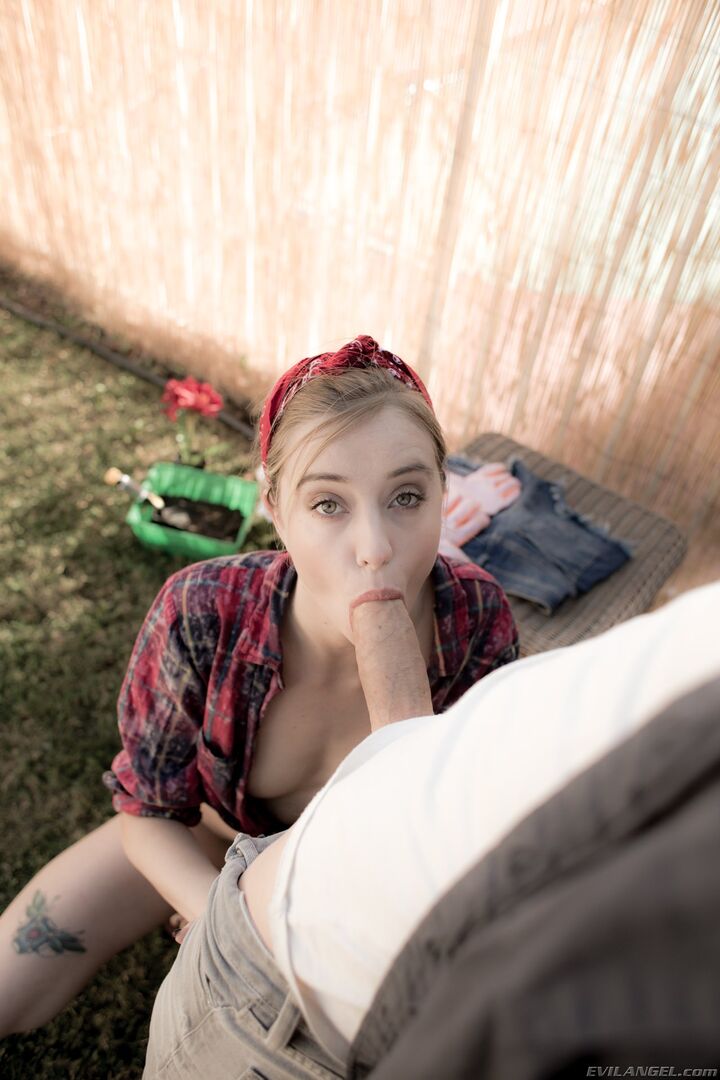 Ejaculating Haley's Multi-Squirt Fuck