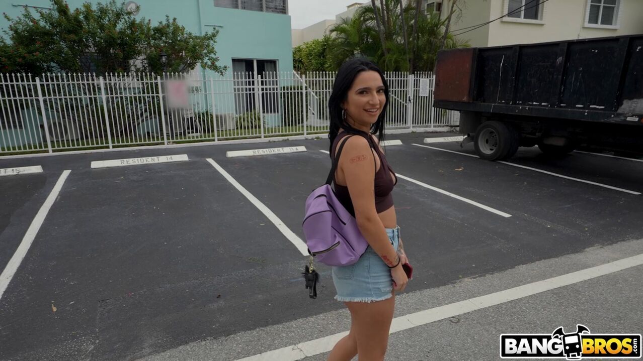 Penis Icing On Her Pussy