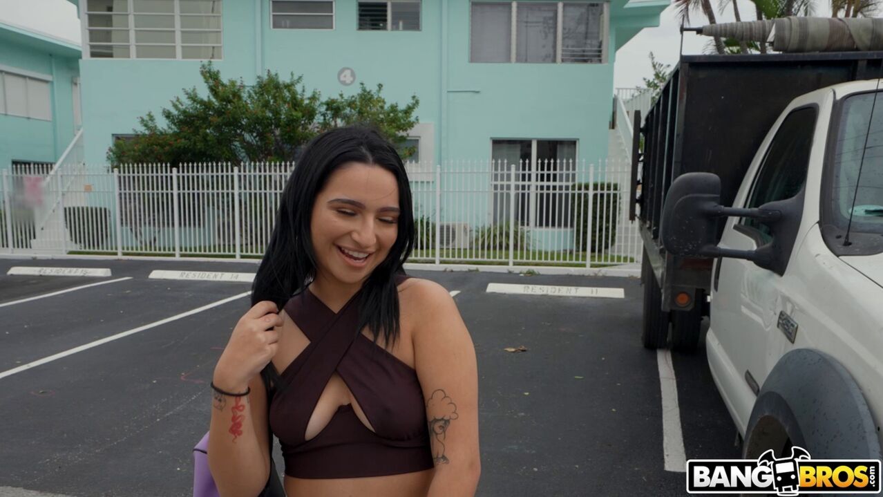 Penis Icing On Her Pussy
