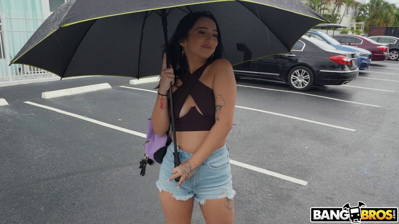 Penis Icing On Her Pussy