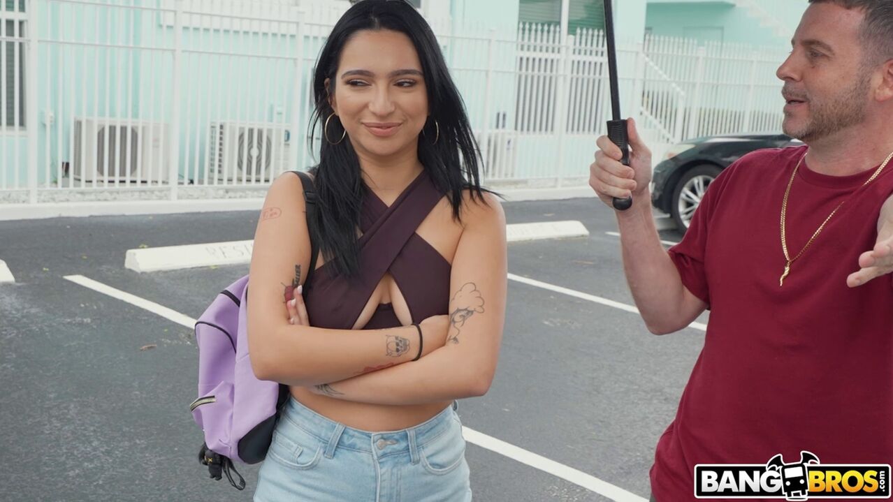 Penis Icing On Her Pussy