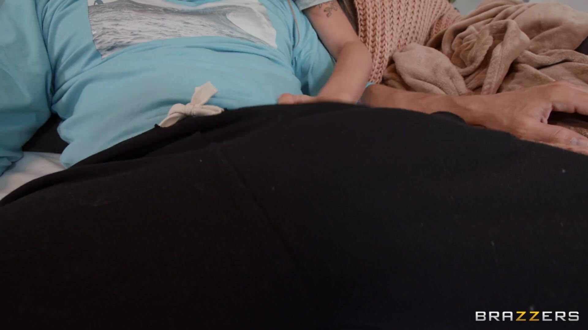 Horny GF Gets a Sneaky Creampie