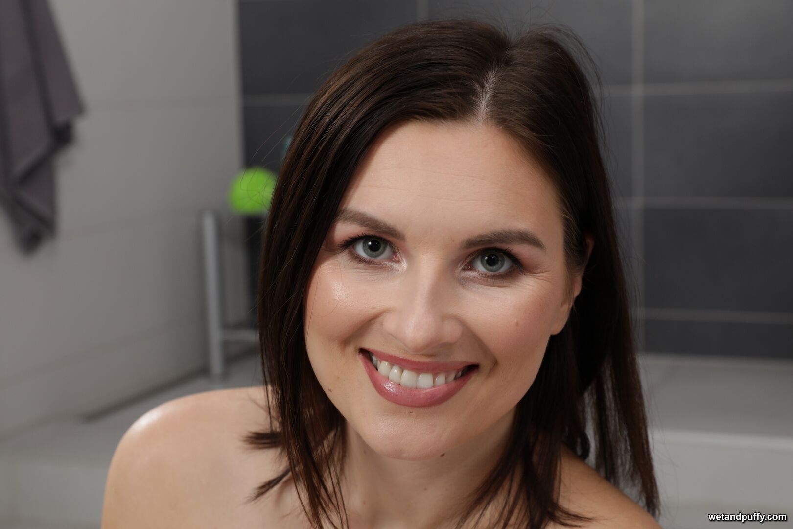 JENIFER JANE — PUMPING IN THE BATHROOM