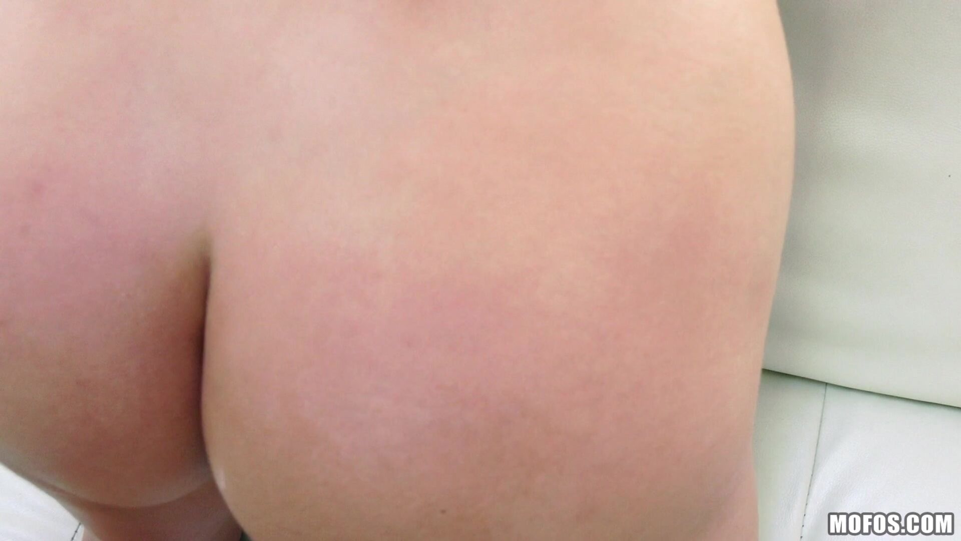 Hot Chick Plays with a Butt Plug