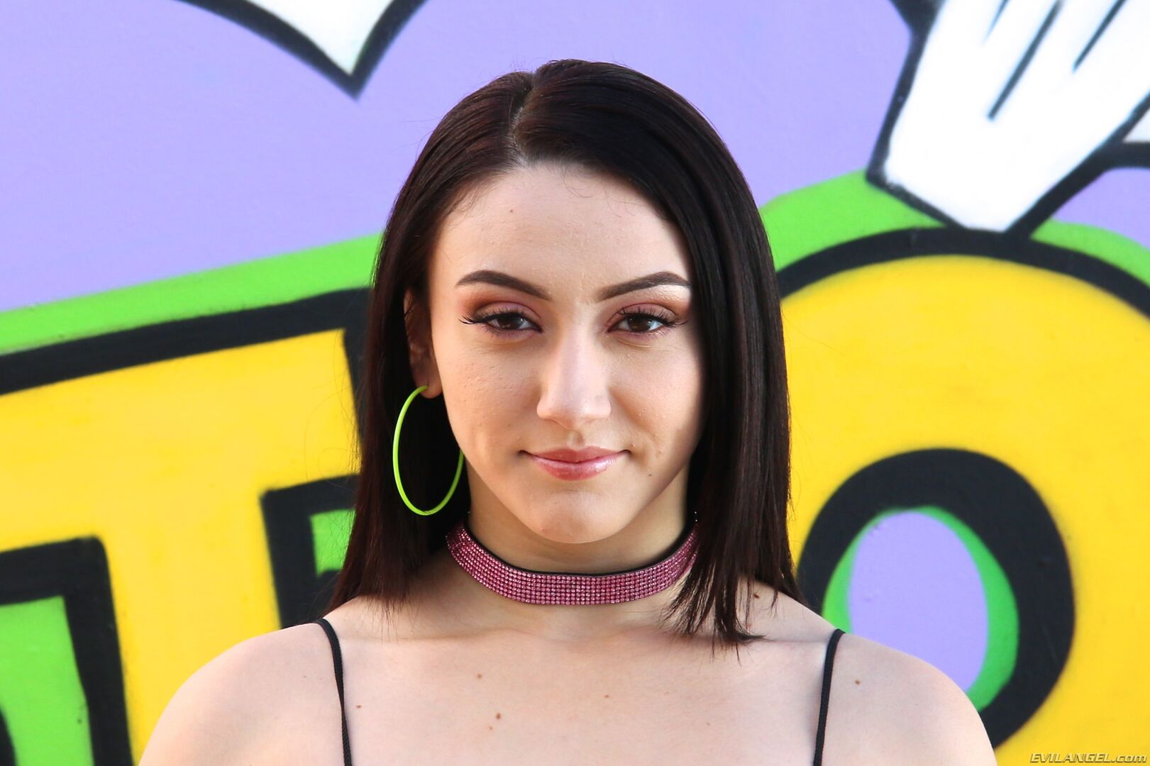 Big-Assed Mandy's Gape-Farting Sodomy