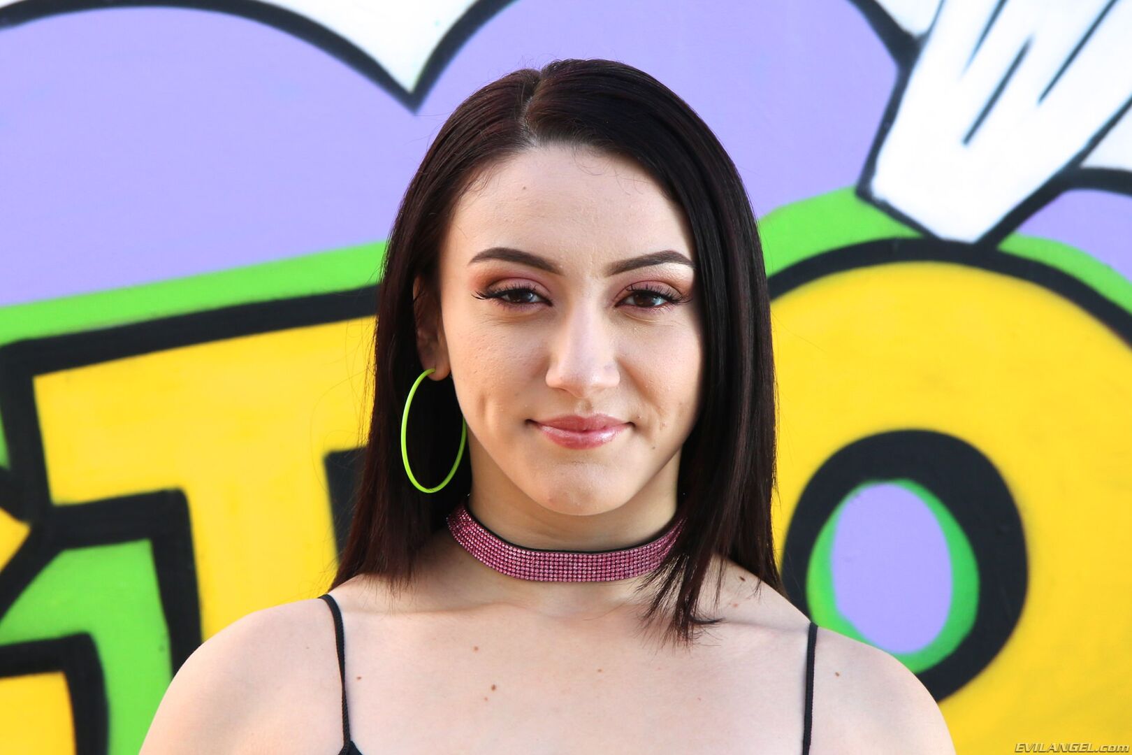 Big-Assed Mandy's Gape-Farting Sodomy