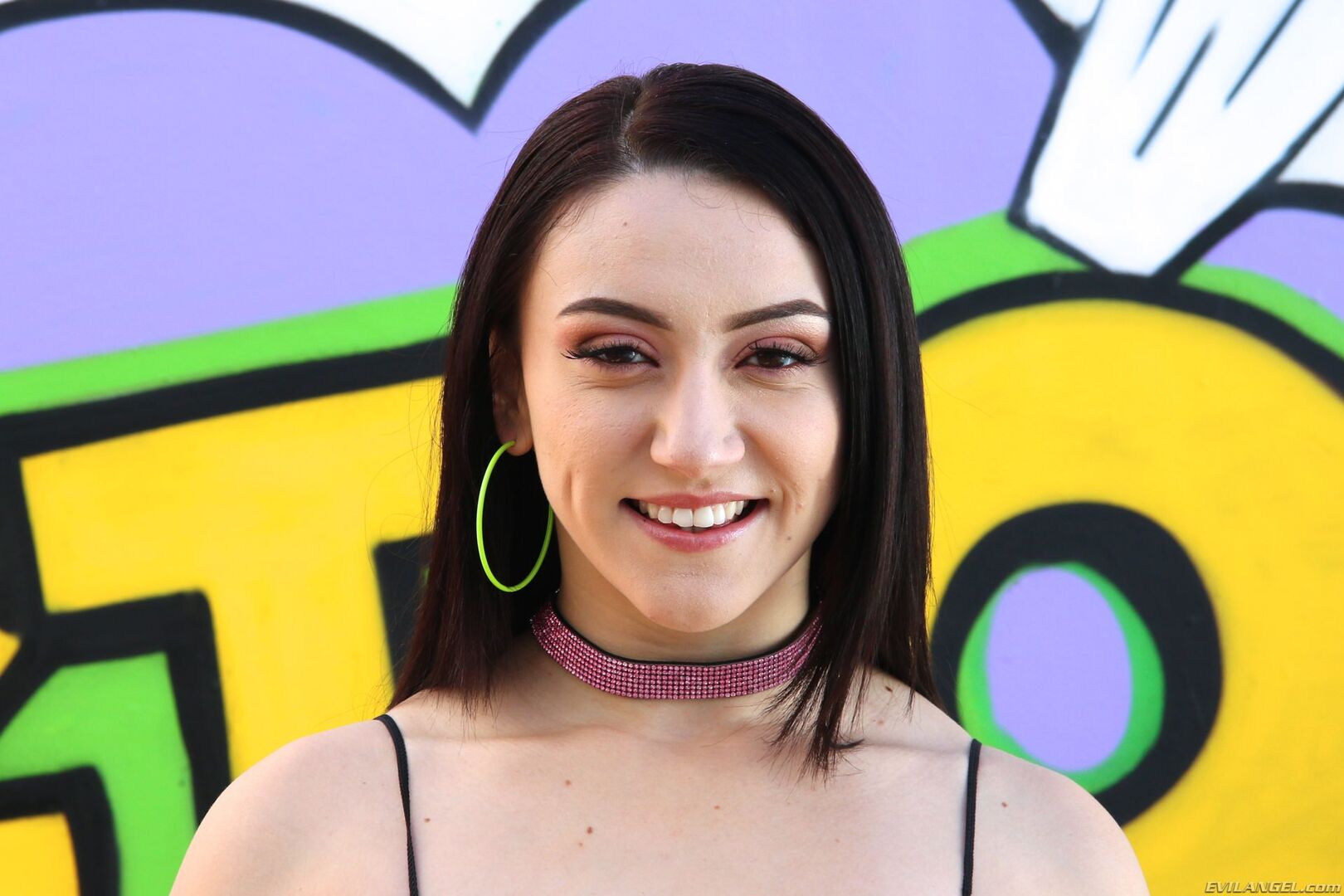 Big-Assed Mandy's Gape-Farting Sodomy