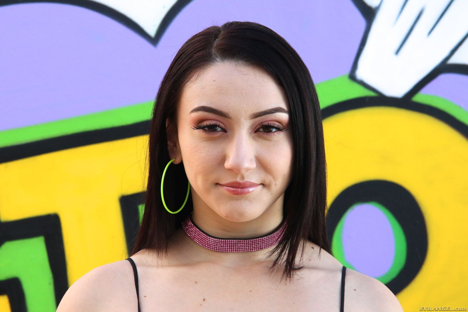 Big-Assed Mandy's Gape-Farting Sodomy