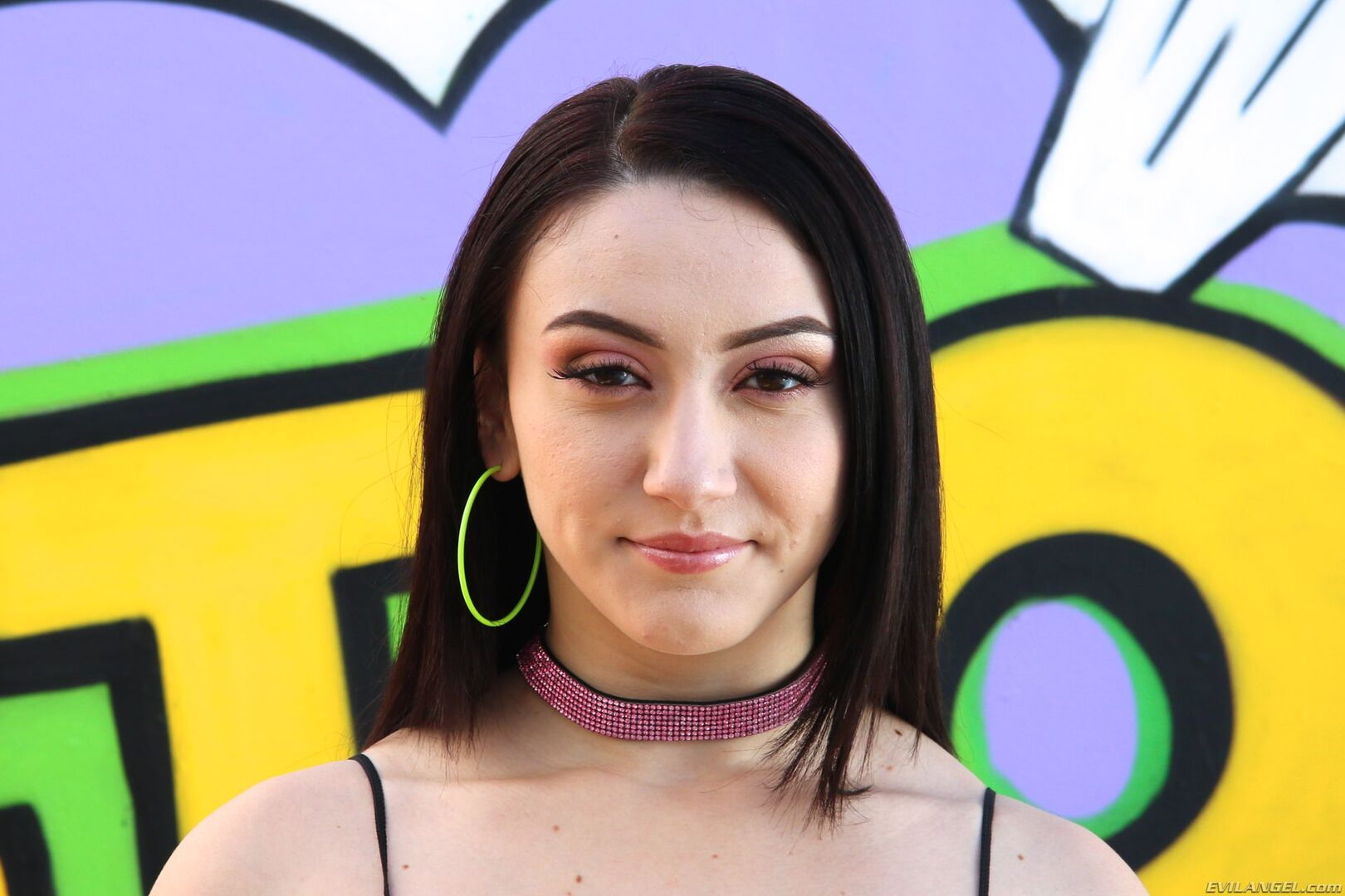 Big-Assed Mandy's Gape-Farting Sodomy