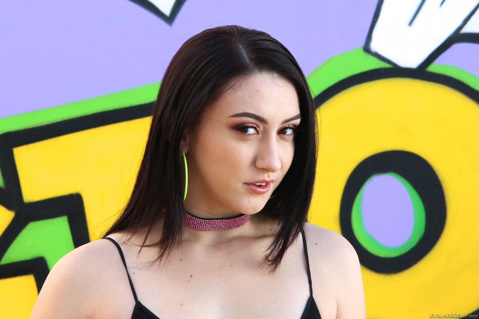 Big-Assed Mandy's Gape-Farting Sodomy