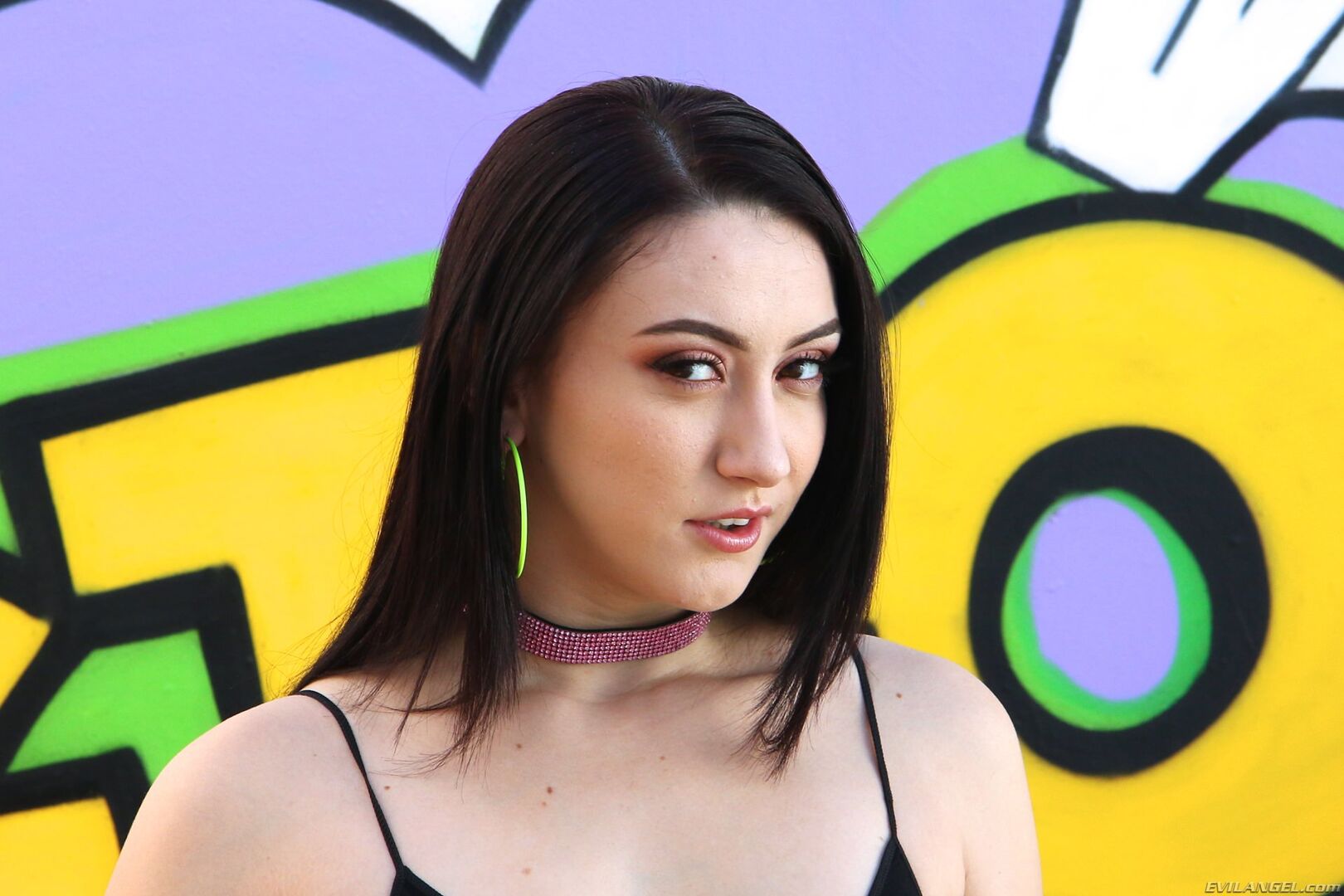 Big-Assed Mandy's Gape-Farting Sodomy