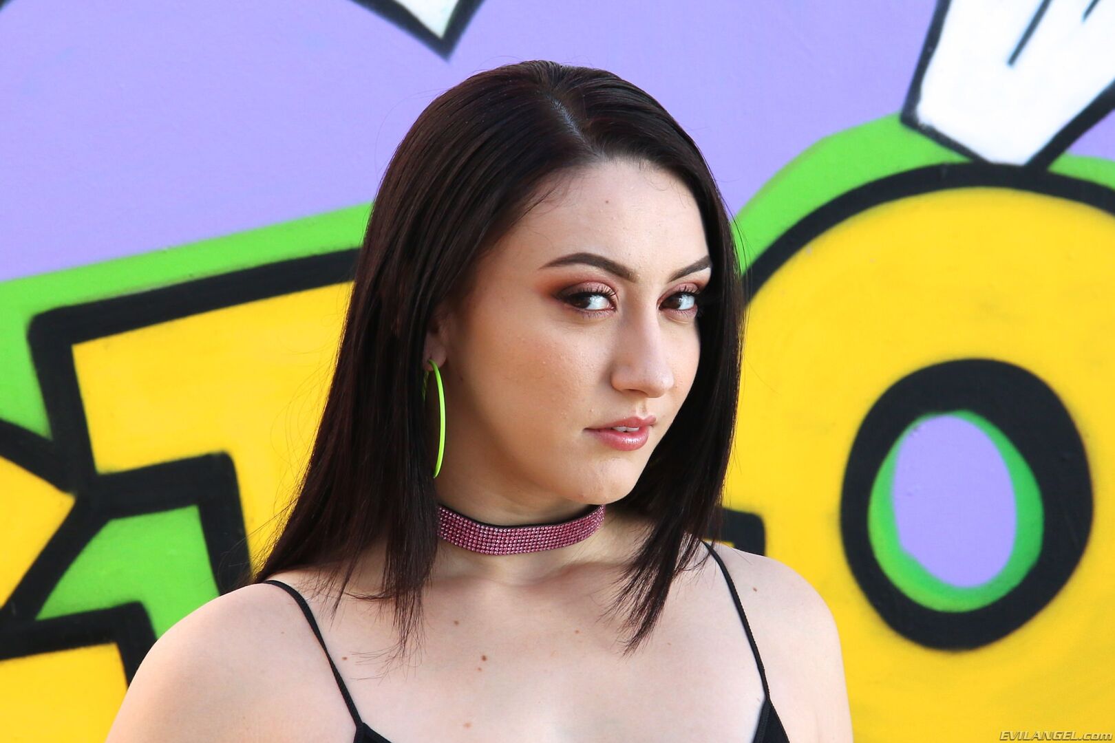 Big-Assed Mandy's Gape-Farting Sodomy