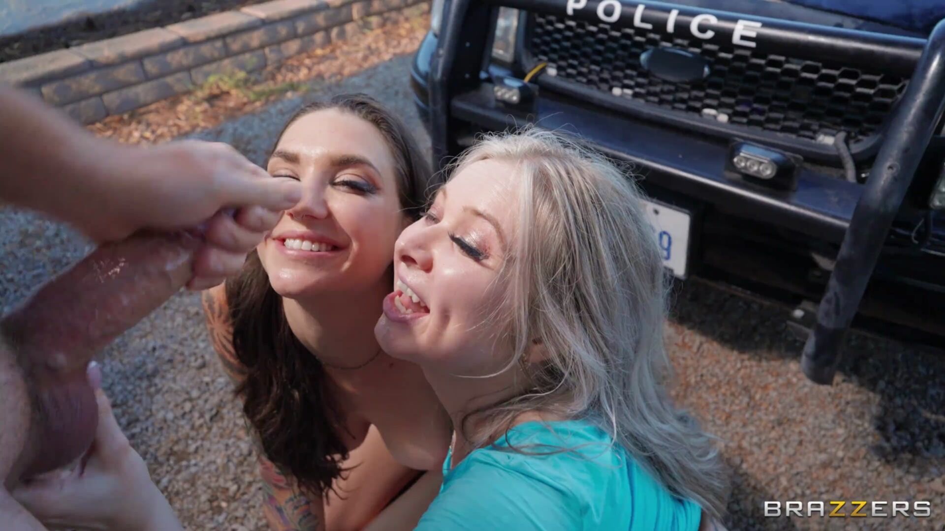 Bike Breaker Busts Her Squirty Pussy Til The Cops Show Up
