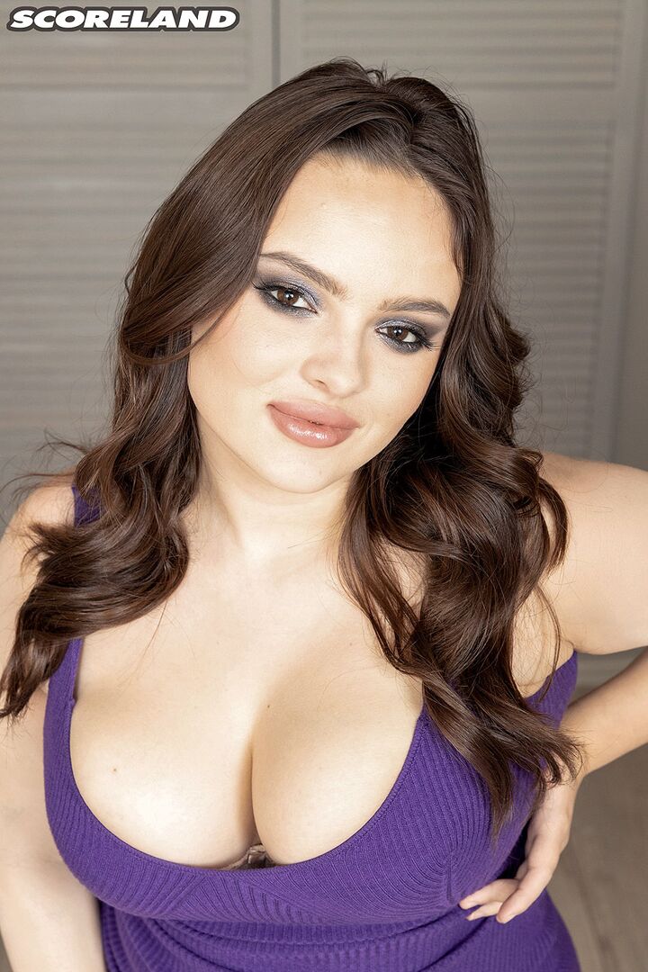 MELISSA LONG IS TOTAL VOLUPTUOUS GIRLFRIEND MATERIAL
