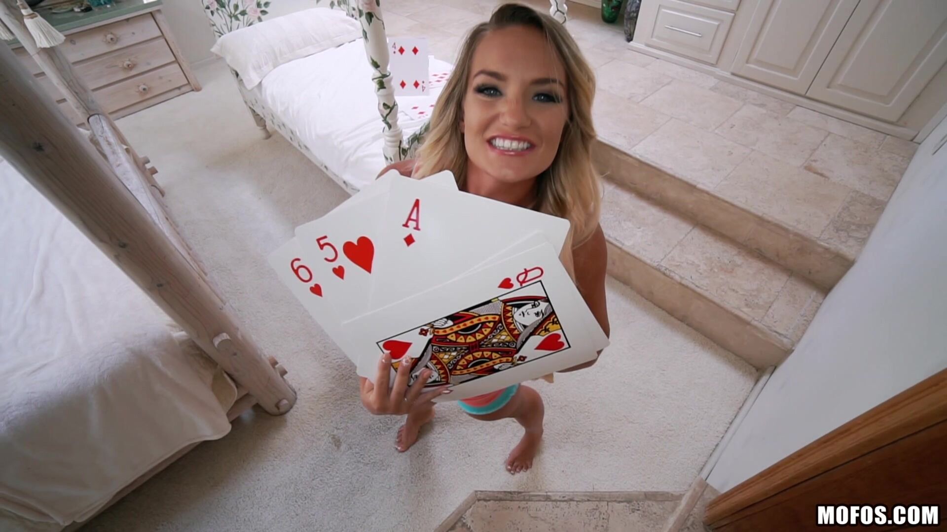 Athletic Spinner Deepthroats Cock