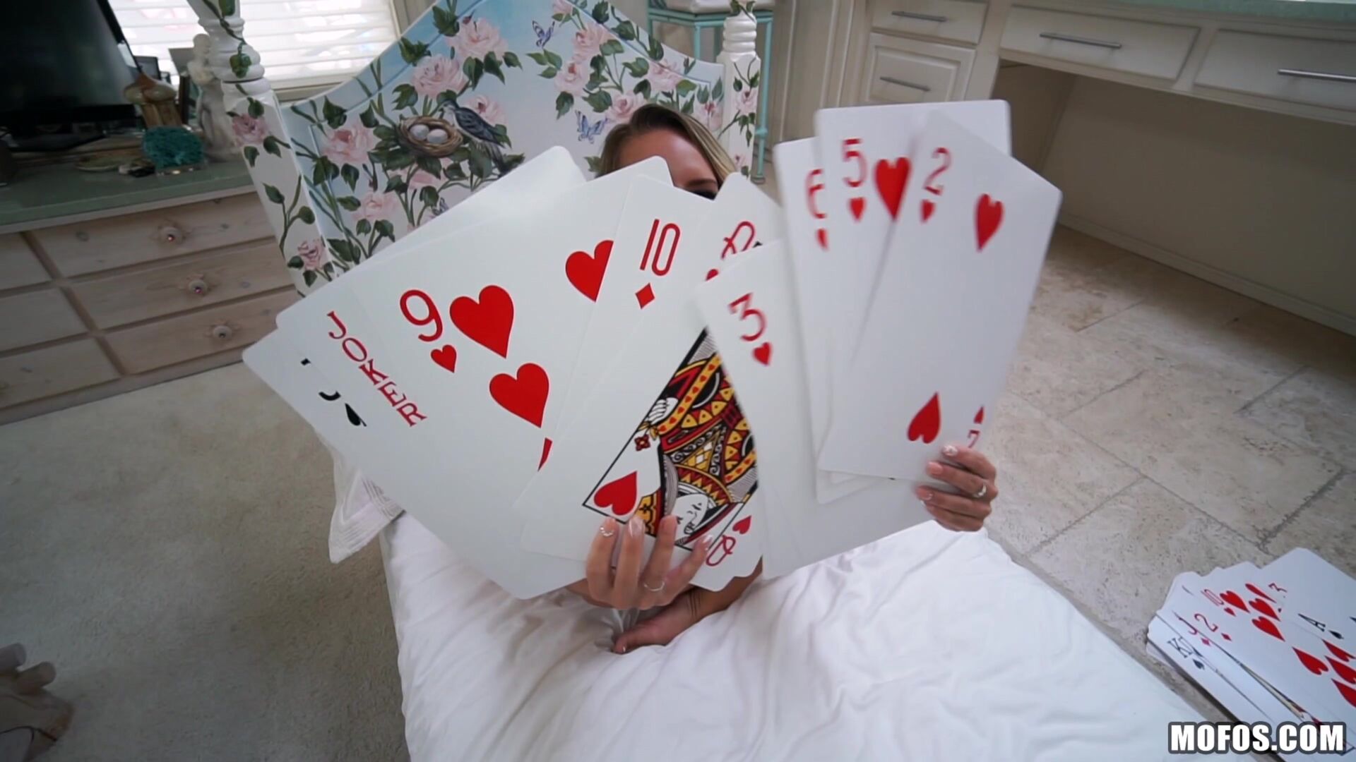 Athletic Spinner Deepthroats Cock