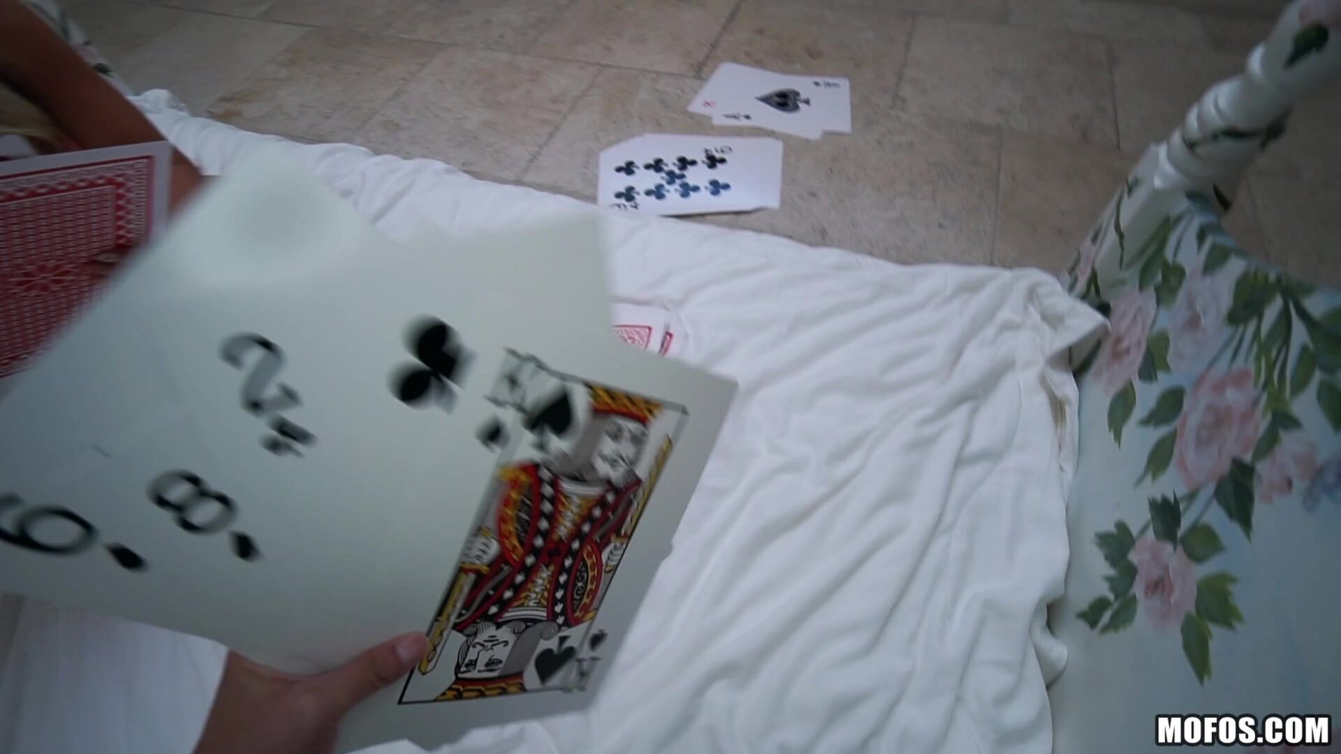 Athletic Spinner Deepthroats Cock