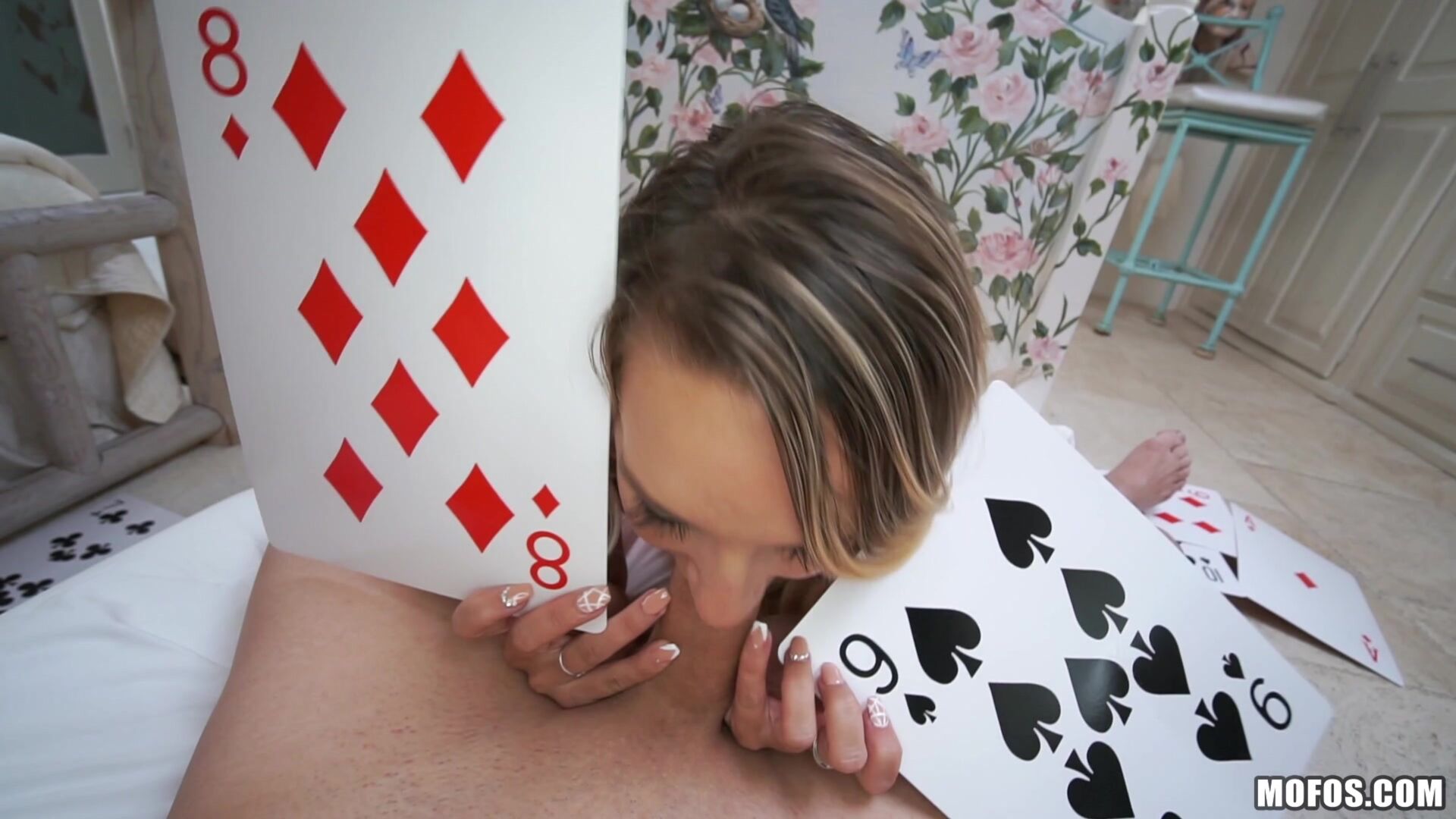 Athletic Spinner Deepthroats Cock
