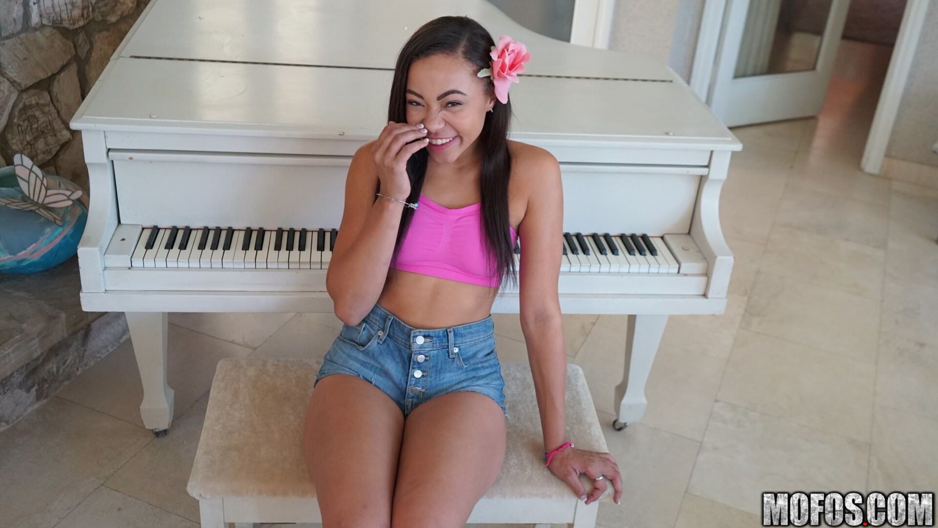 Giggly Latina in Piledriver