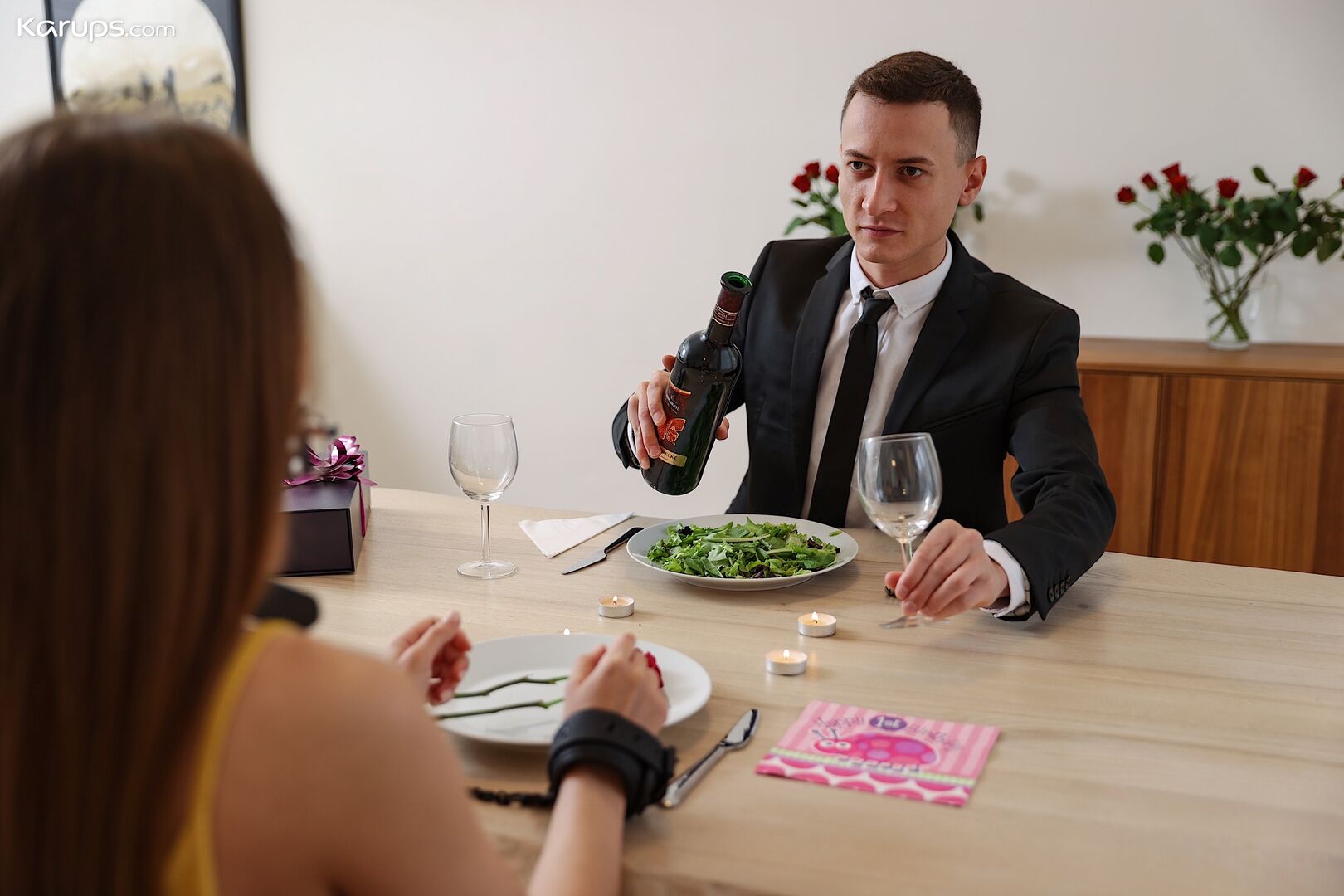 BOUND STRESSED DINNER GUEST