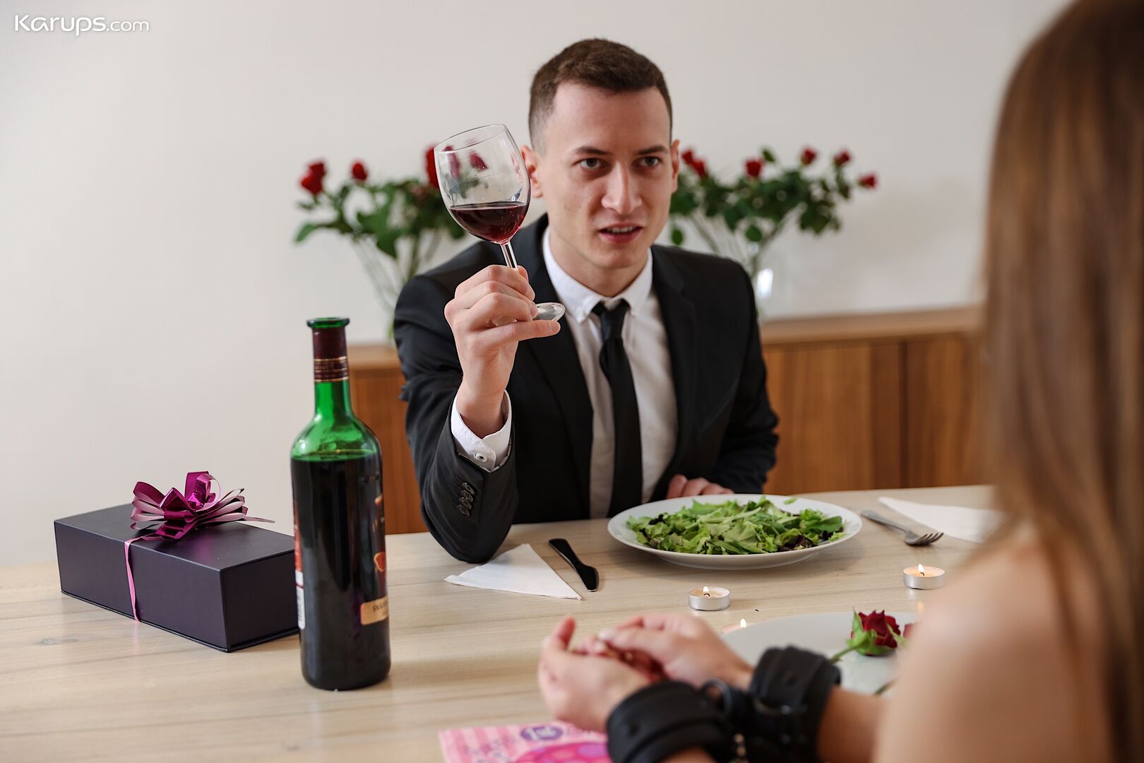BOUND STRESSED DINNER GUEST