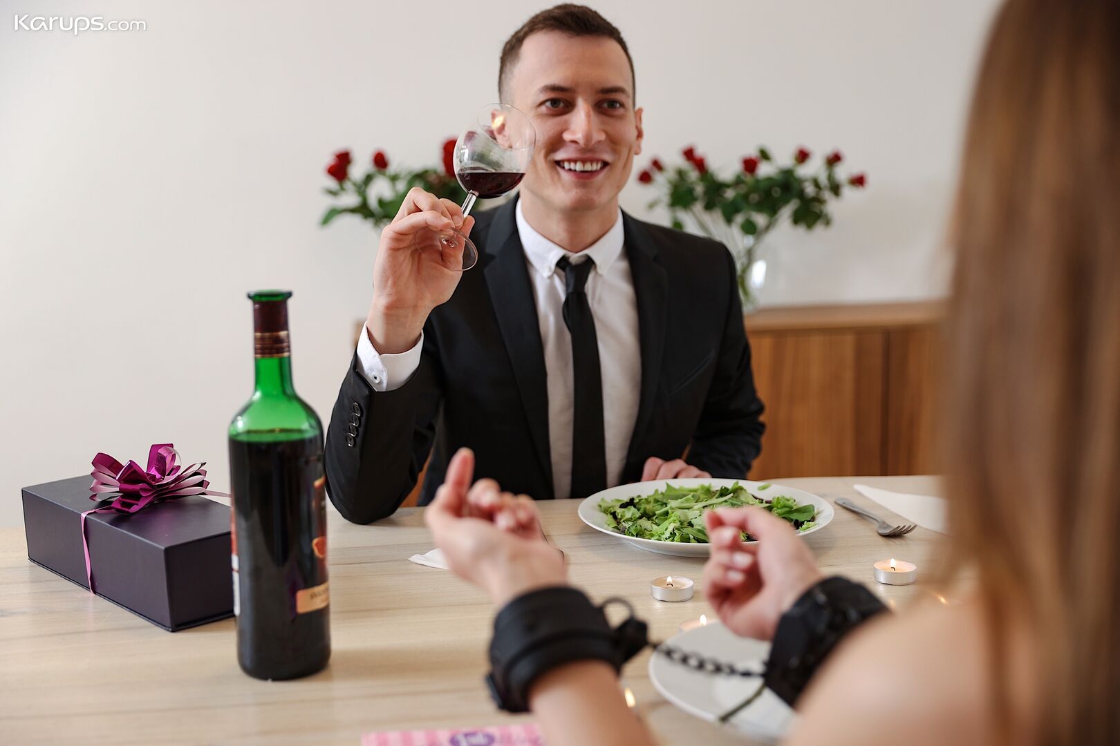 BOUND STRESSED DINNER GUEST