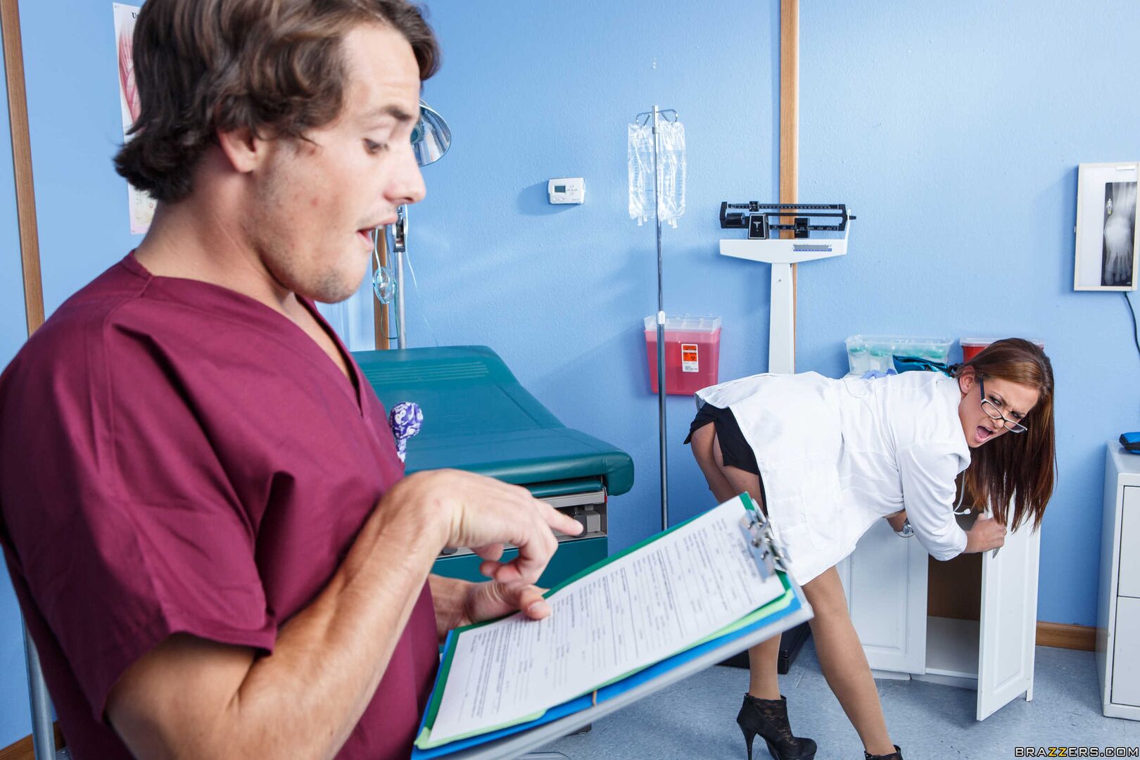 Peeping Nurse Learns a Lesson