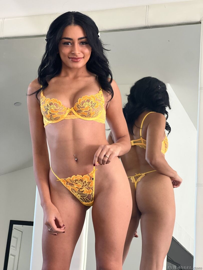 UNCUT #19