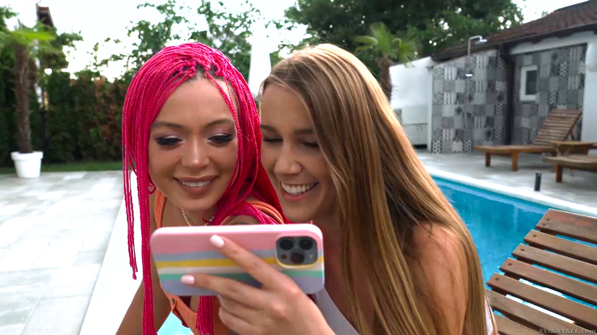 Solstice Sc. 2: Lesbian Anal Threesome