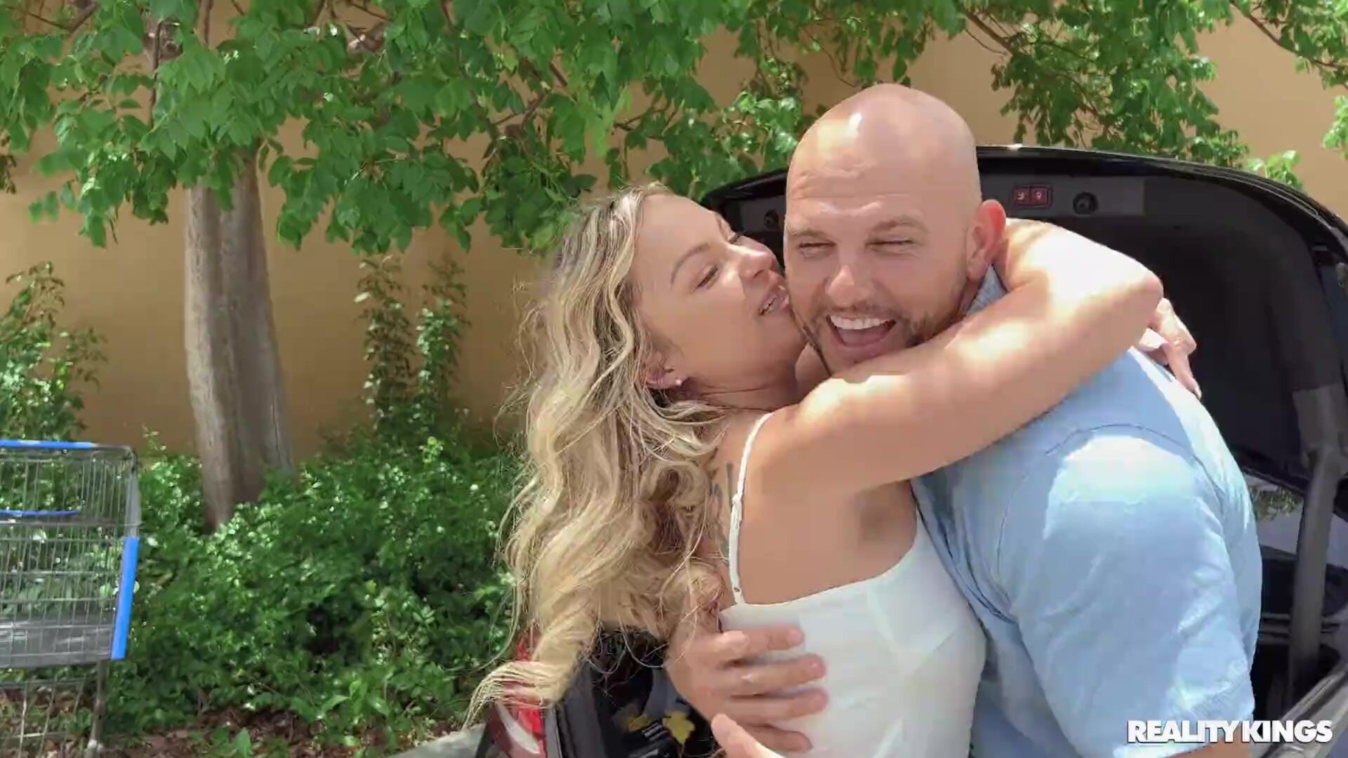 The MILF Hunter Returns!