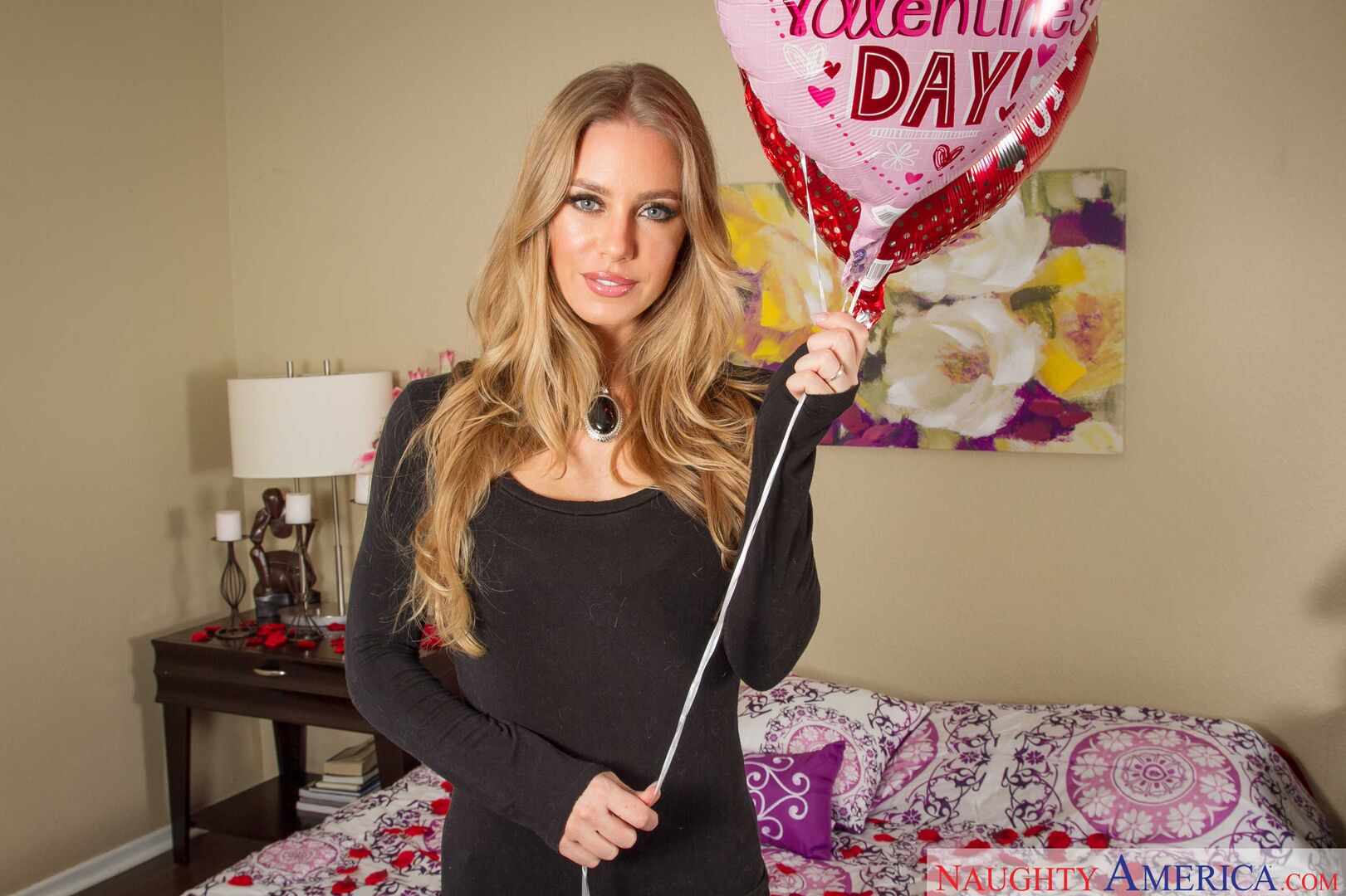 Nicole Aniston fucking in the bedroom with her tits